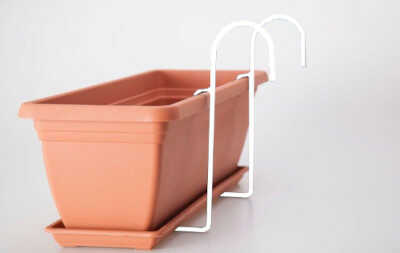 Λευκή Κρεμαστή Μεταλλική Βάση Μπαλκονιού Ζαρντινιέρας Mojito