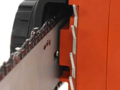 Black & Decker CS2245-QS Electric Pruner 2200W Blade 45cm