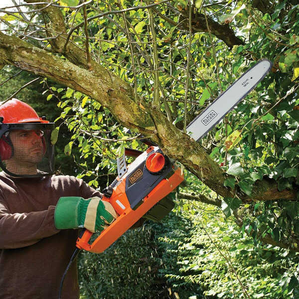 Black & Decker CS1835-QS Electric Pruner 1800W Blade 35cm