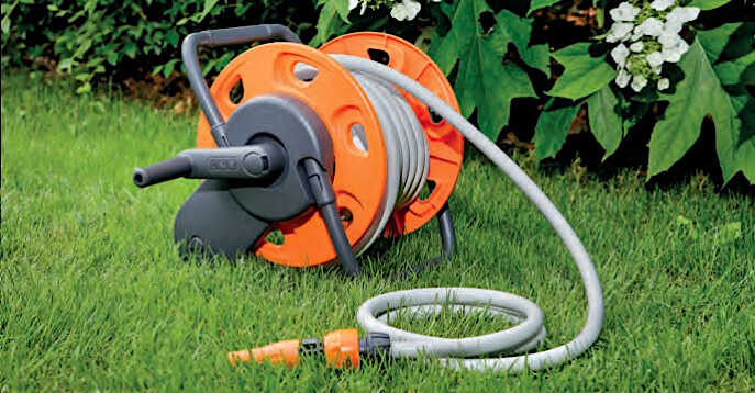Hose Reel MINI CONCEPT 20m GF8000-5838 in the Garden